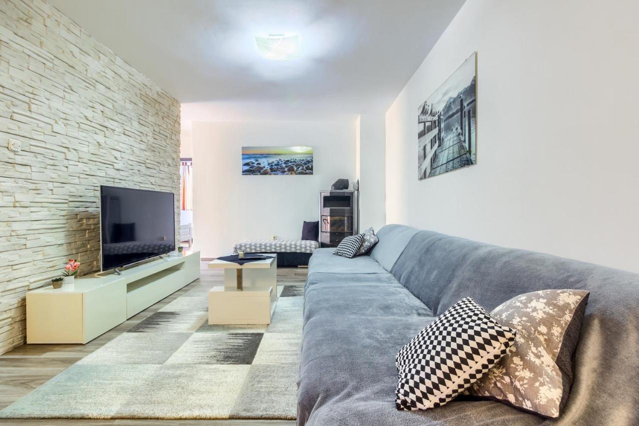 Apartmani Rialto Kakma Екстер'єр фото